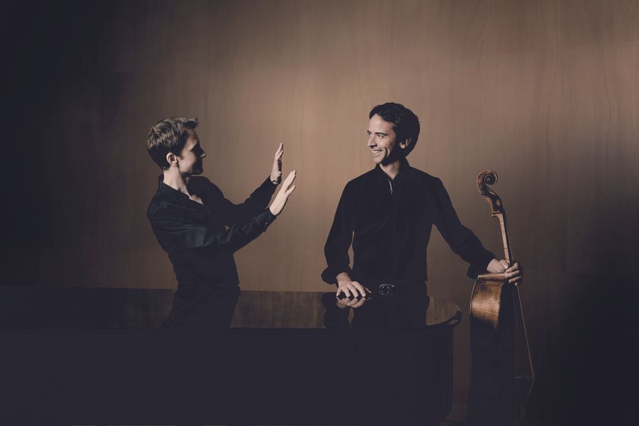 Alexandre Tharaud & Jean-Guihen Queyras (foto Marco Borggreve - Warner Classics)