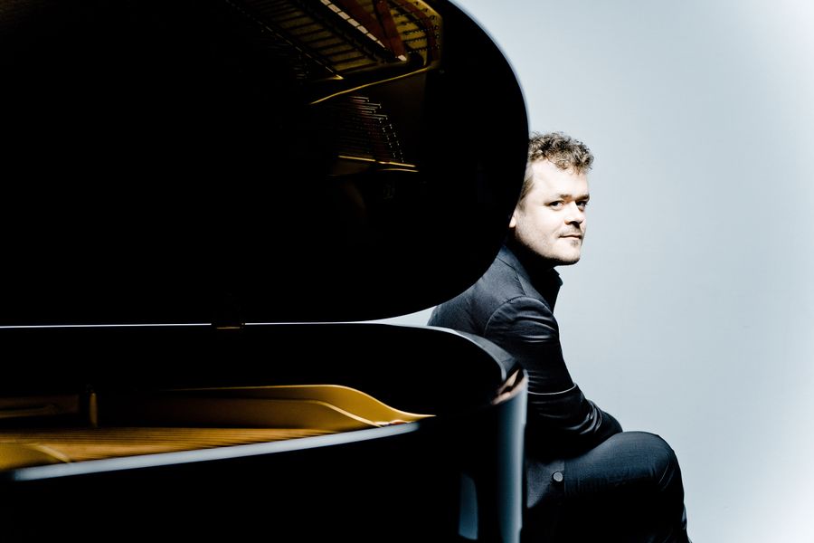 Benjamin Grosvenor @ Marco Borggreve