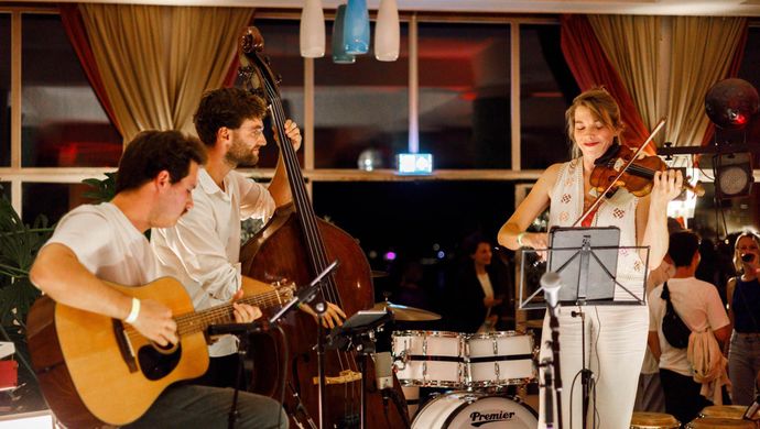 Lumen Folk Trio