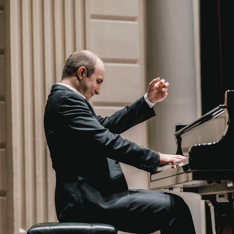 Alexander Gavrylyuk (©Marco Borggreve)