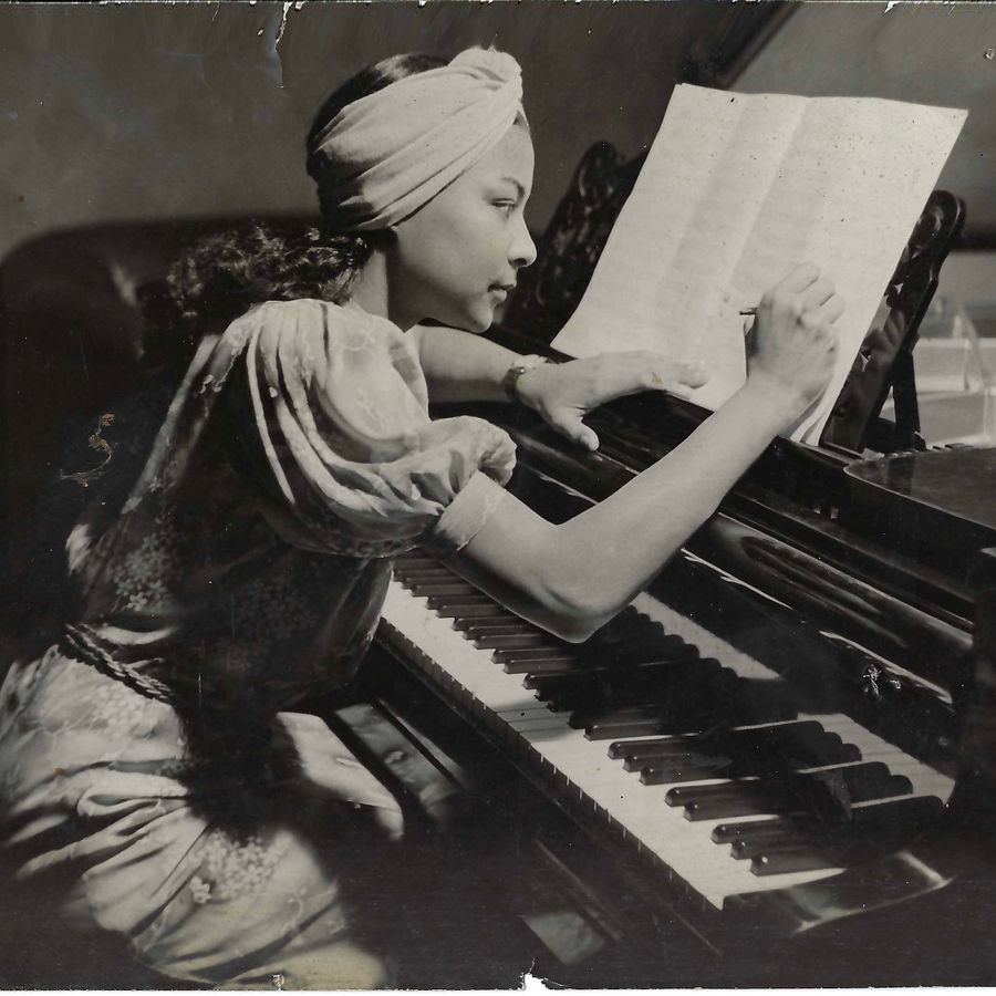 Majoie Hajary (foto Haags gemeentearchief, coll. Nederlands Muziek Instituut (NMI) © erven Hajary)