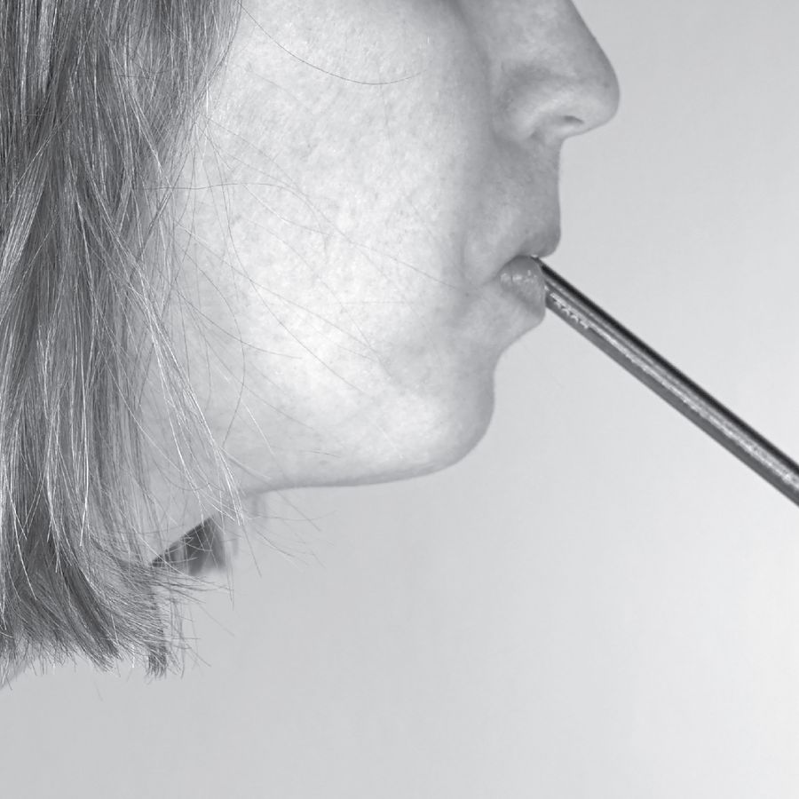 Sarah Hennies - SOVT (foto Mara Baldwin)