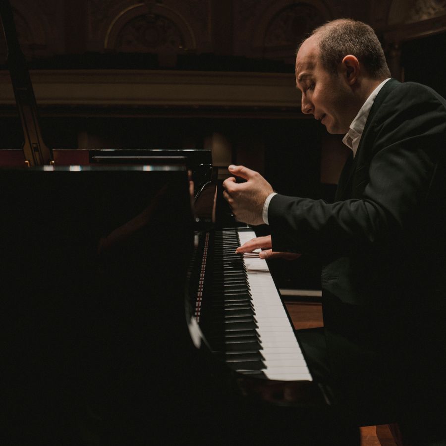 Alexander Gavrylyuk (©Marco Borggreve)