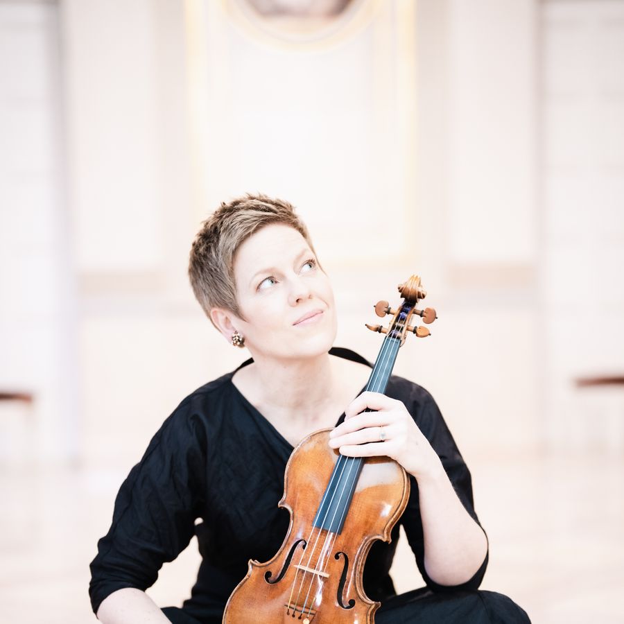 Isabelle Faust (foto Marco Borggreve)