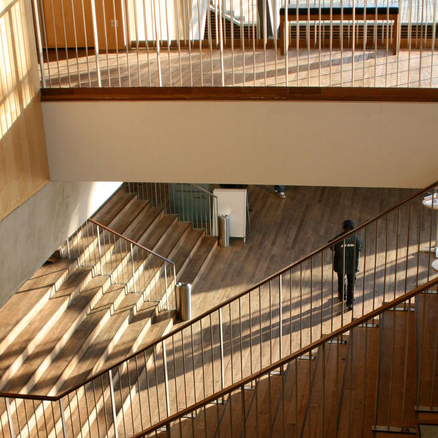 Entreehal (photo Bart van Os) 