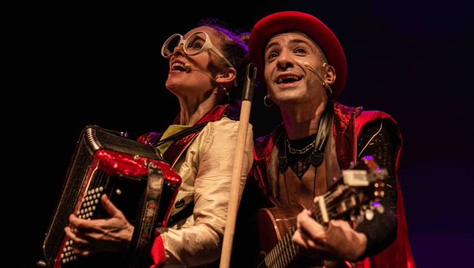 Piccolino in the city  - Canti Vaganti 