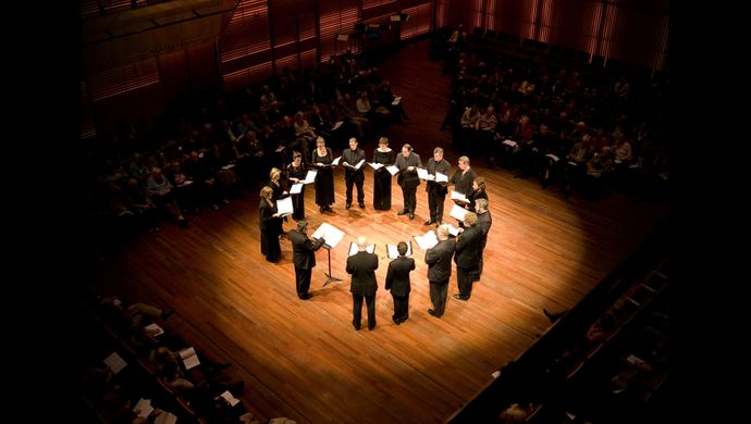 Nederlands Kamerkoor + Paul Van Nevel