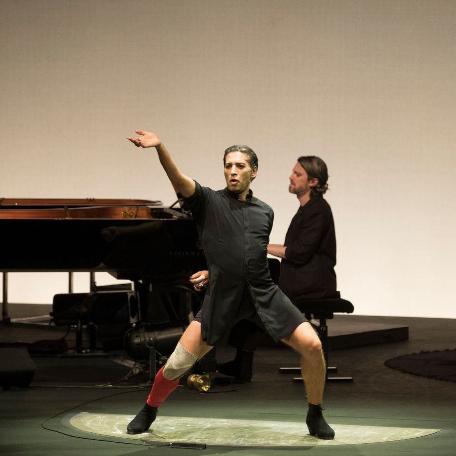 Israel Galván (foto Laurent Philippe)