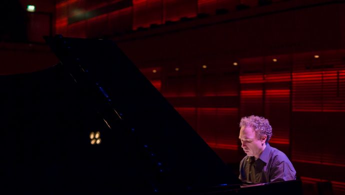 Ralph van Raat (photo Martina Simkovicova)