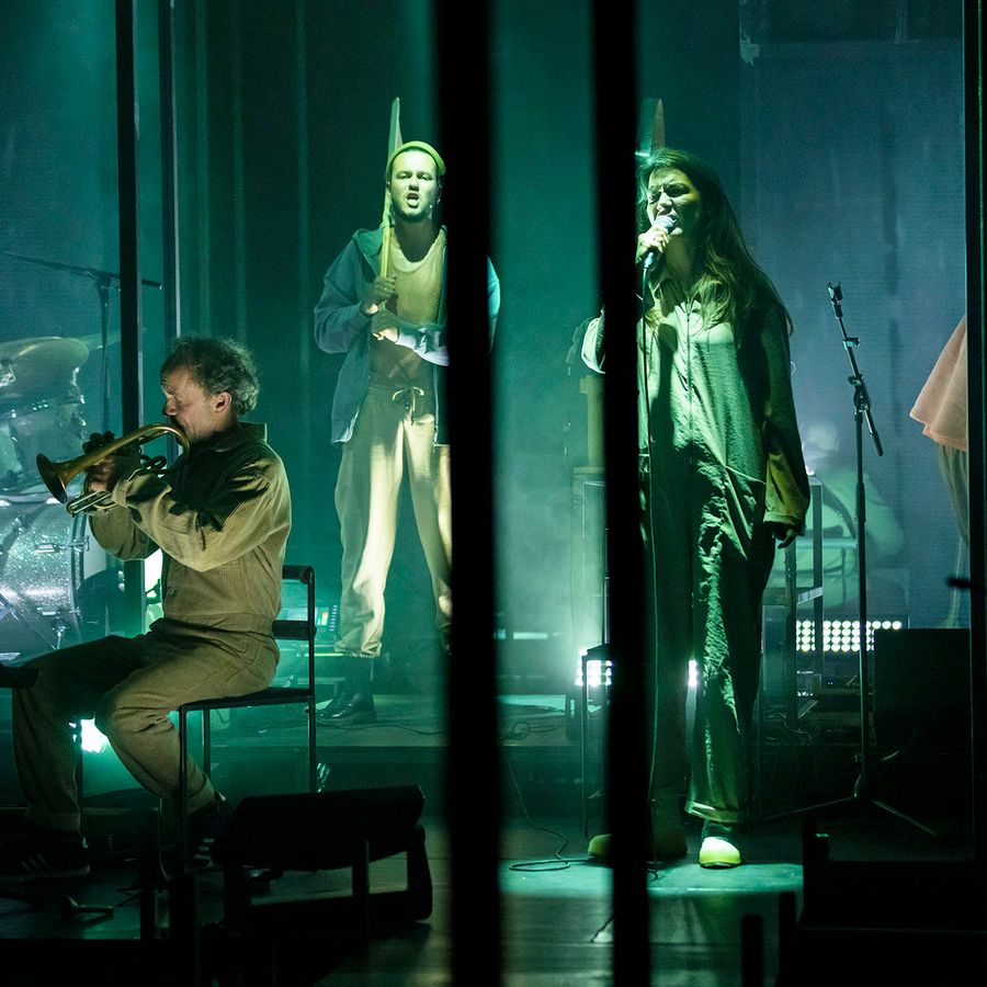 The mass man (foto Koen Broos)