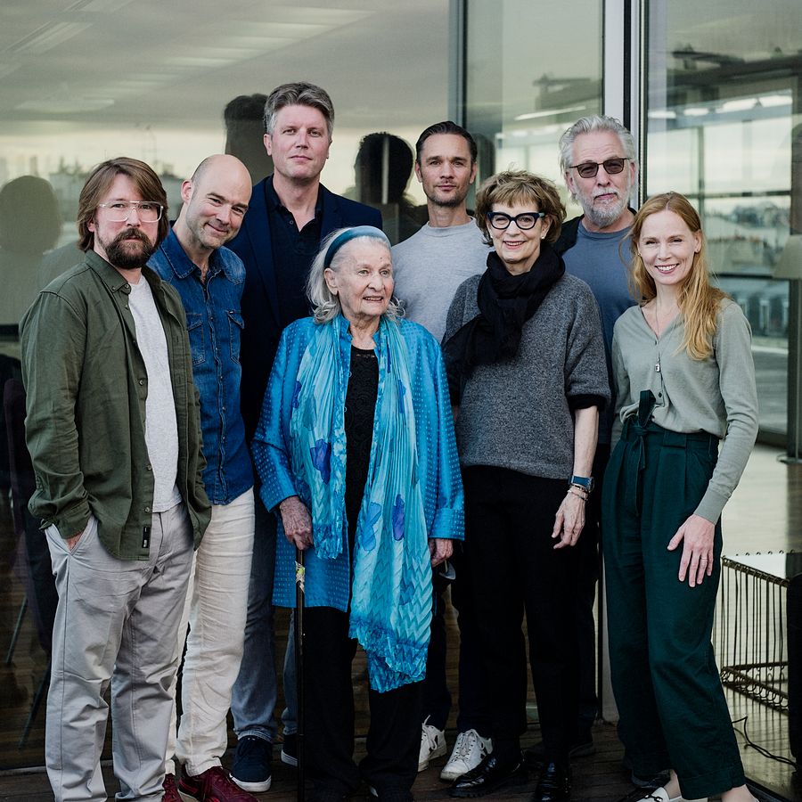 Éliane Radigue, Carol Robinson en Ensemble Klang (foto Fondation Cartier, Parijs)
