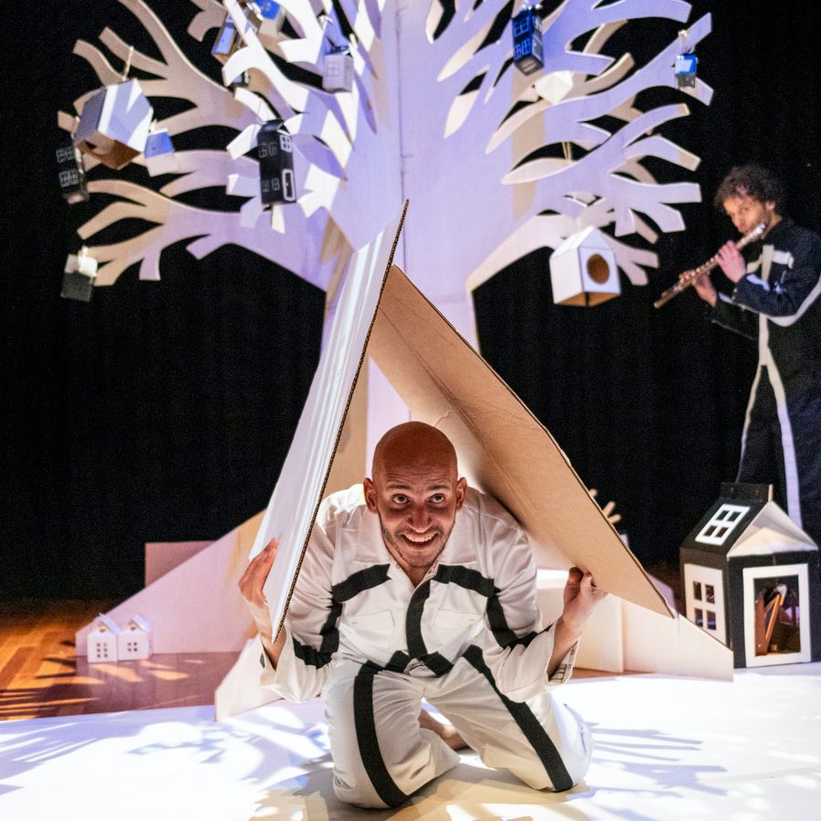 Thuis Best (foto Moon Saris)