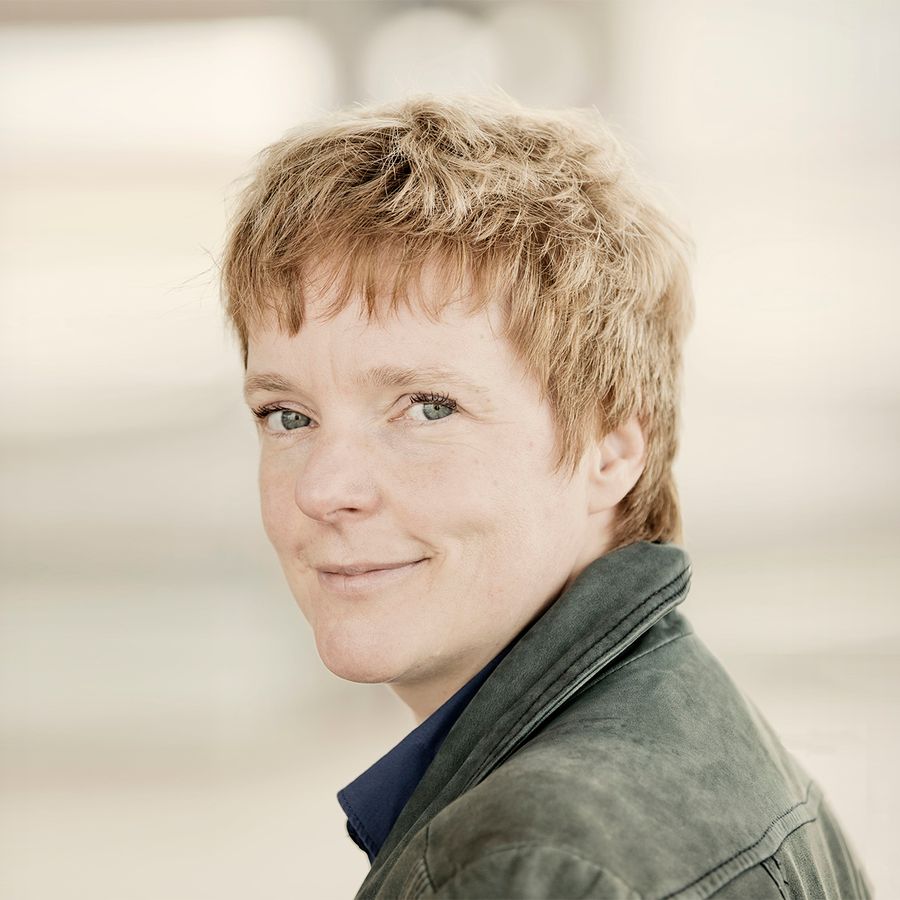 Rozalie Hirs (foto Marco Borggreve)