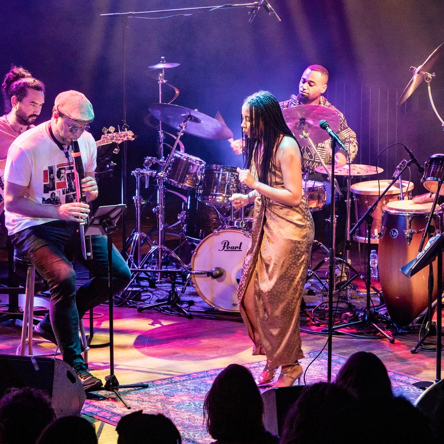 Yoràn Vroom Group of Friends (photo Ada Nieuwendijk)