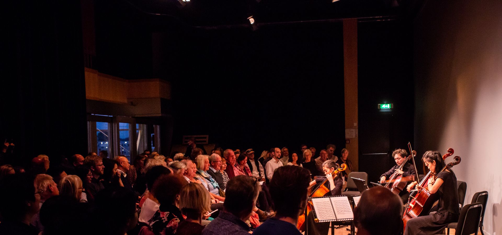 Students around the world (foto: Ronald Knapp)