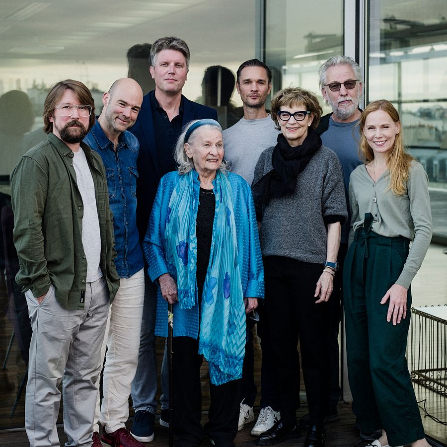 Éliane Radigue, Carol Robinson en Ensemble Klang (foto Fondation Cartier, Parijs)