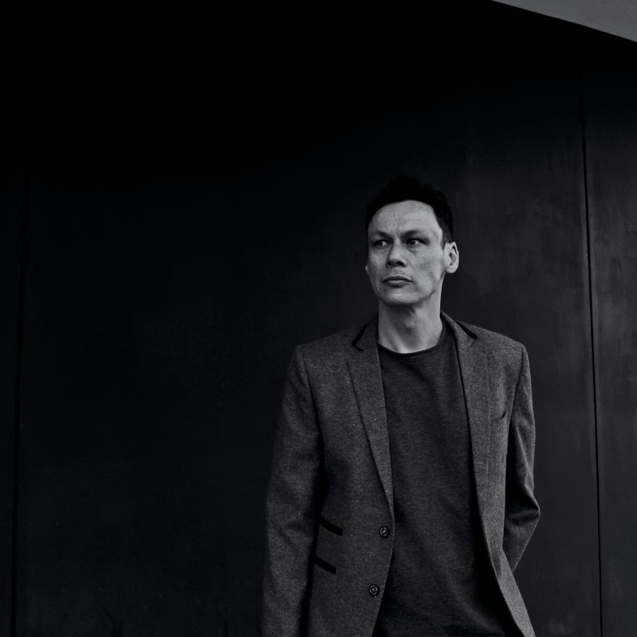 Luke Slater presents The 7th Plain