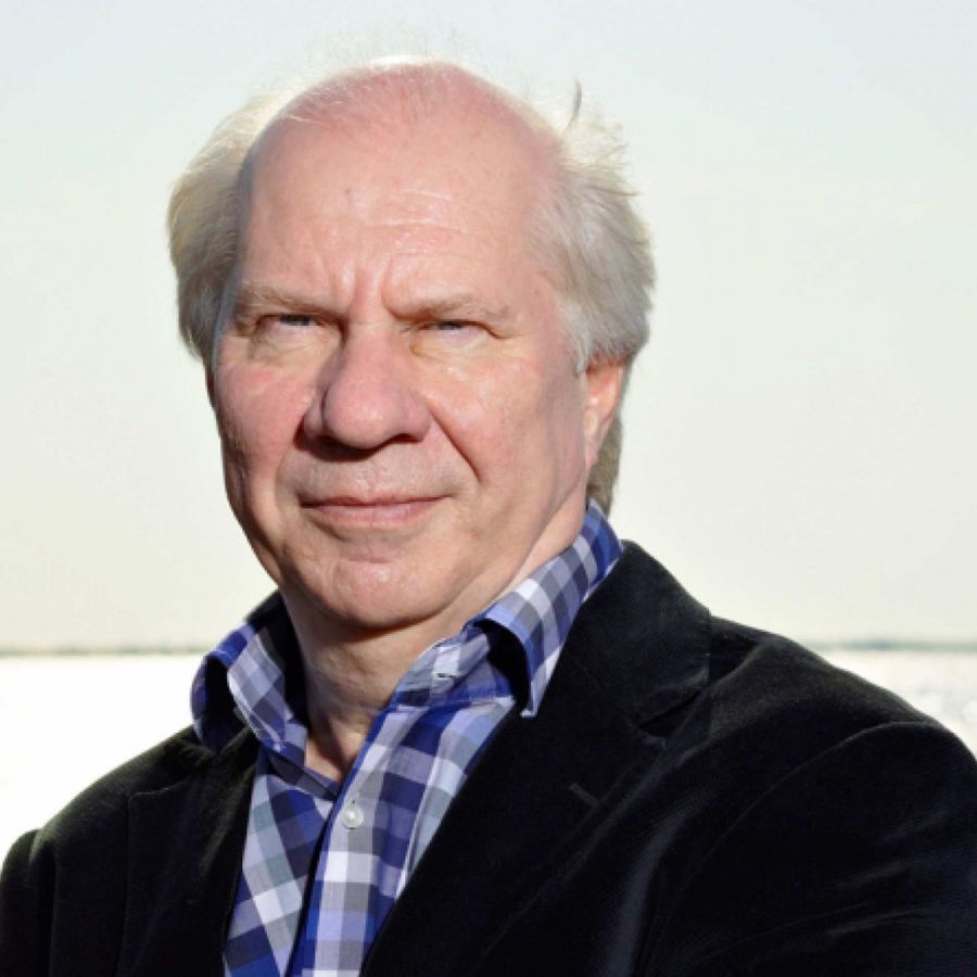 Jan Brokken (foto Merlijn Doomernik)