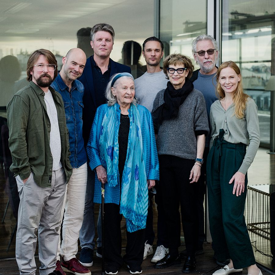 Éliane Radigue, Carol Robinson en Ensemble Klang (foto Fondation Cartier, Parijs)