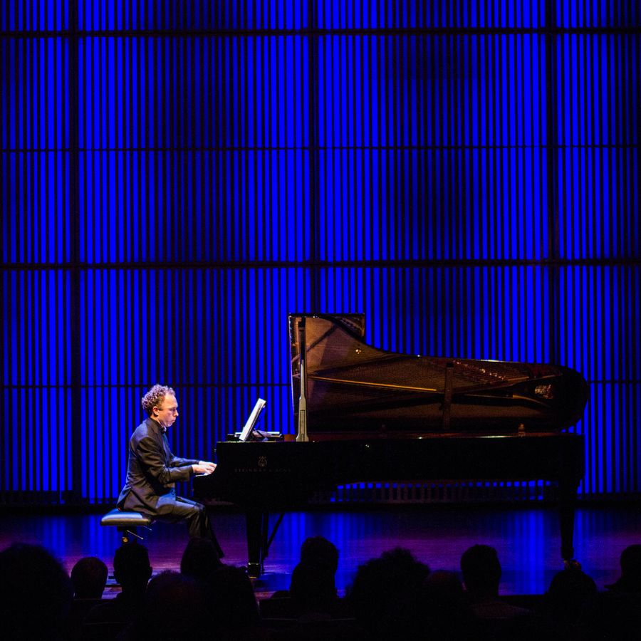 Ralph van Raat (foto Françoise Bolechowski)