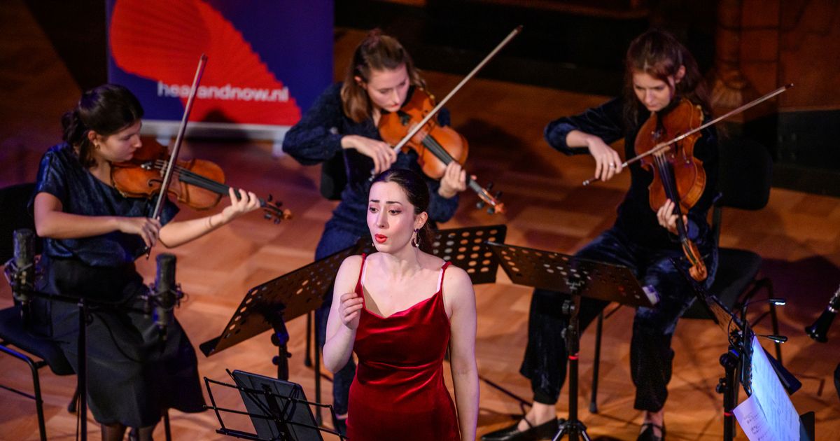 Metamorfosen — HearAndNow Voices + musici