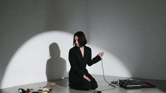 Lucrecia Dalt (photo Louie Perea)