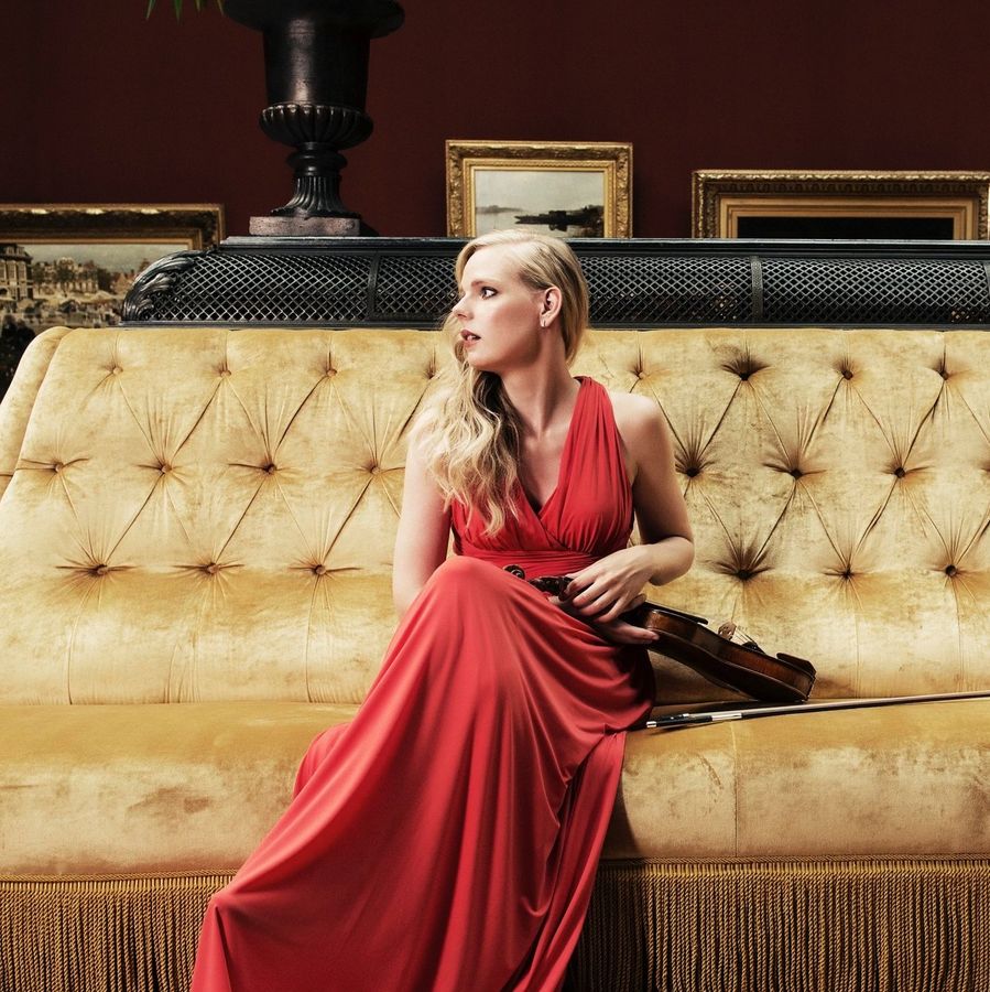 Simone Lamsma (photo Otto van den Toorn)