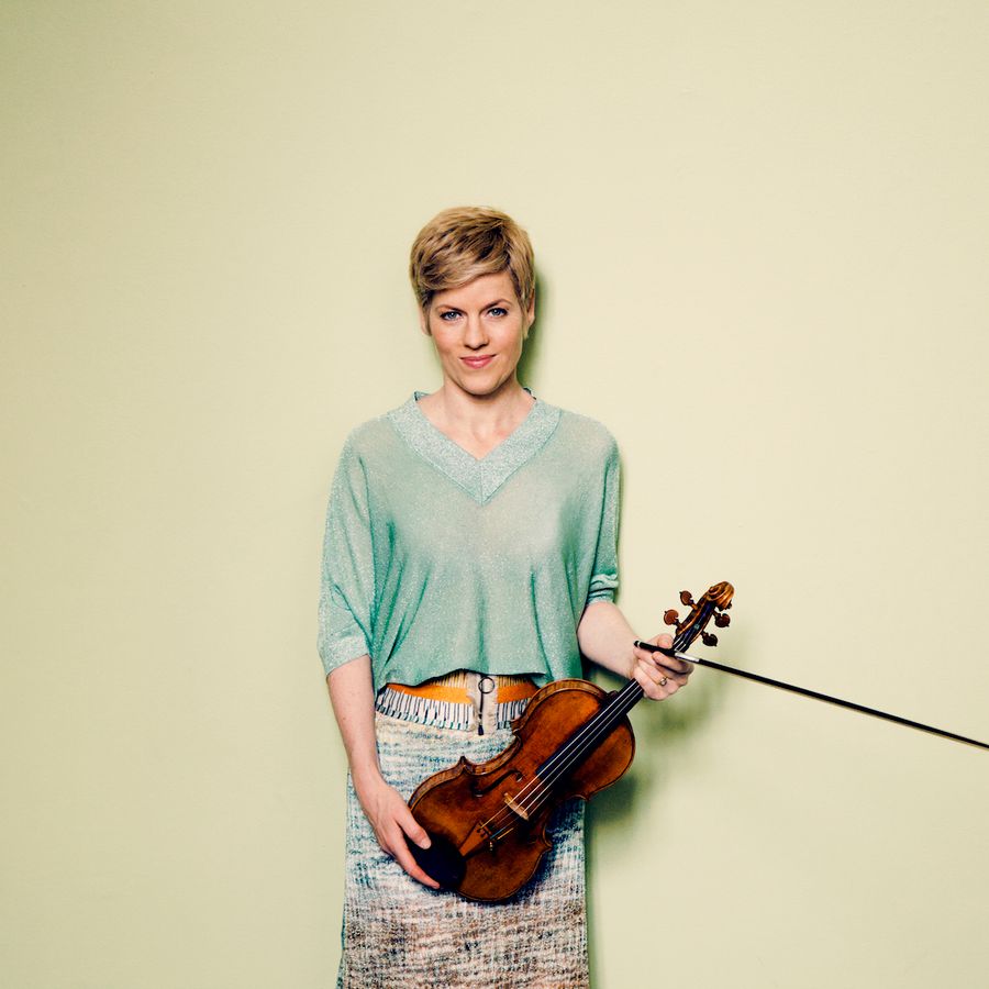 Isabelle Faust (foto Felix Broede)
