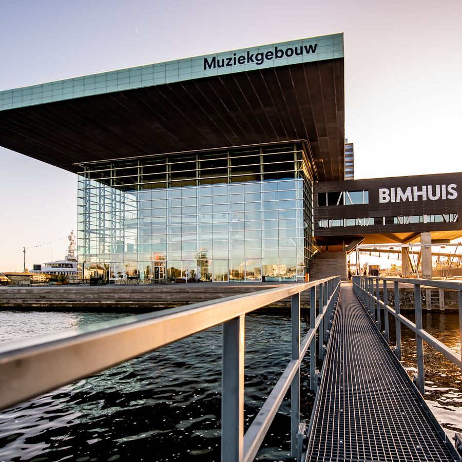 Muziekgebouw en Bimhuis (foto Nico Alsemgeest)