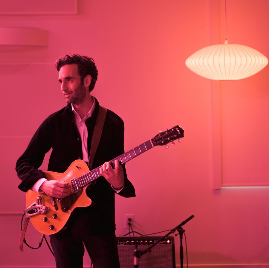 Julian Lage (foto Noah Torralba)