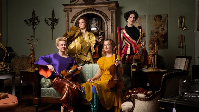 Ragazze (photo Paulina Matusiak, Eddy Wenting)