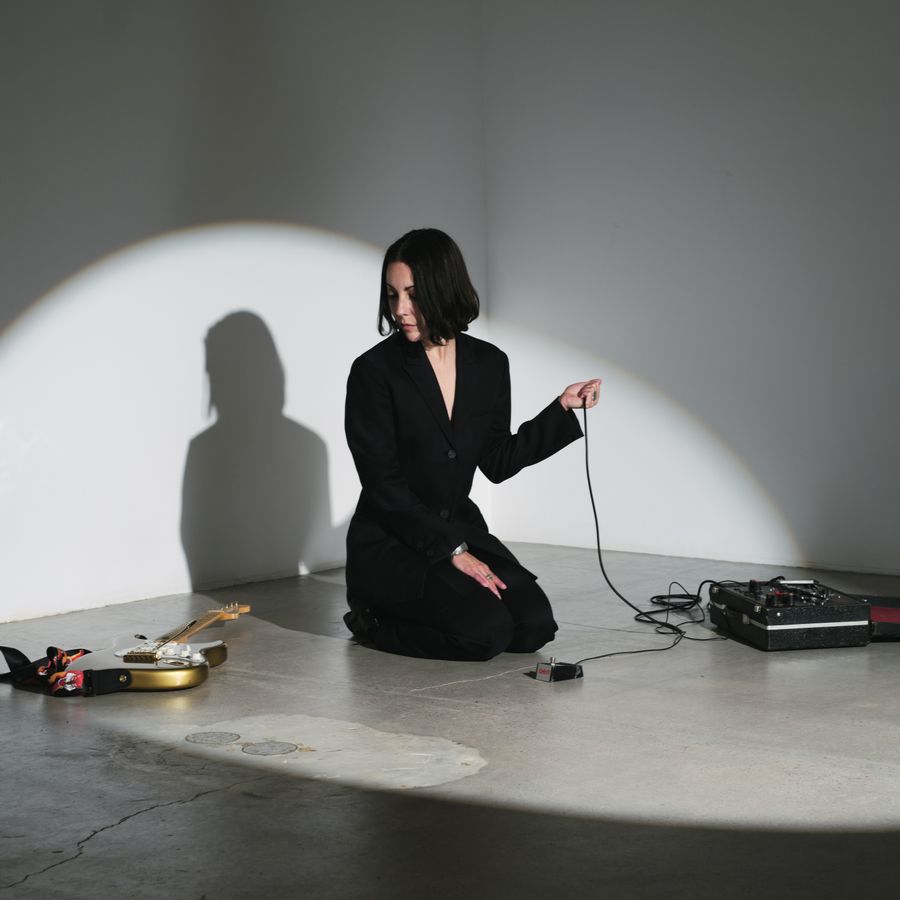 Lucrecia Dalt (photo Louie Perea)