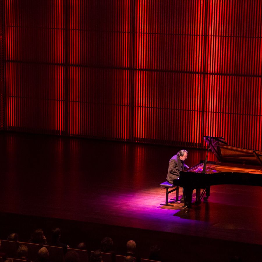 Fazil Say (photo Martina Simkovicova)