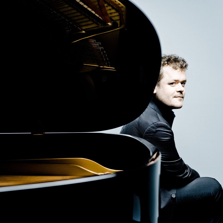 Benjamin Grosvenor @ Marco Borggreve