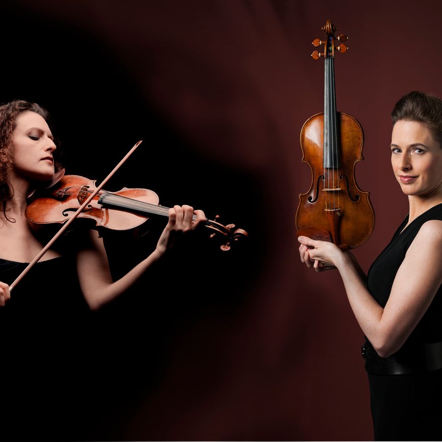 Liza Ferschtman (foto Marco Borggreve) + Esther Hoppe (foto Remo Ubezio)