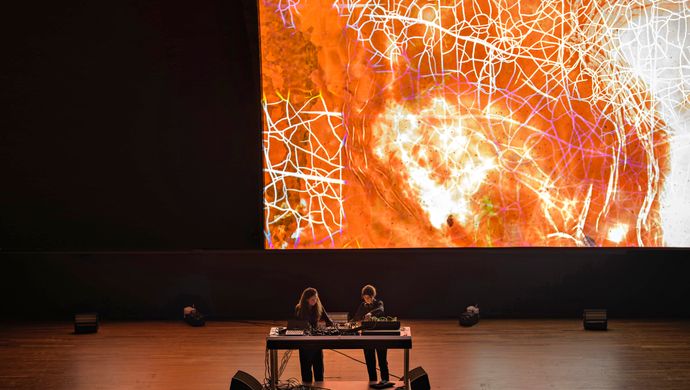 Nik Colk Void & Klara Lewis & Pedro Maia (foto Pieter Kers