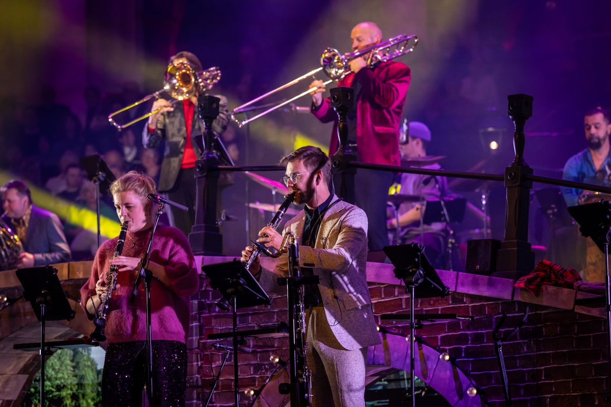 Nederlands Blazers Ensemble + Duda Paiva Company ©Peter Lodder