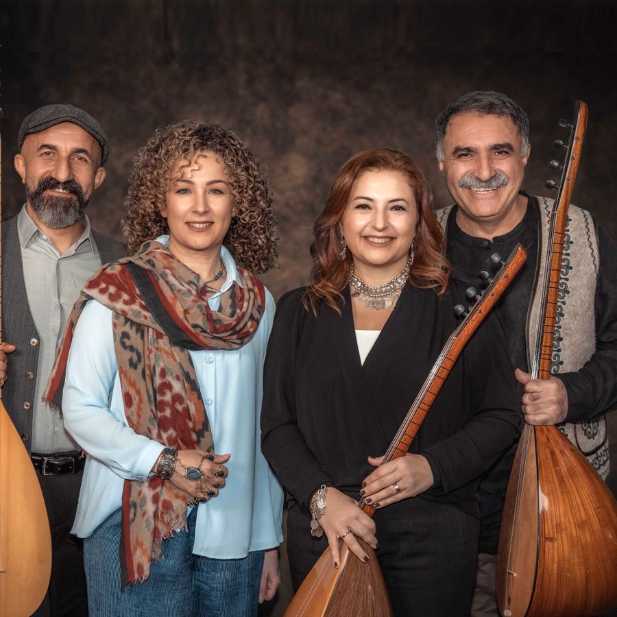 Mercan & Erdal Erzincan met Samiye & Zeynel Demir