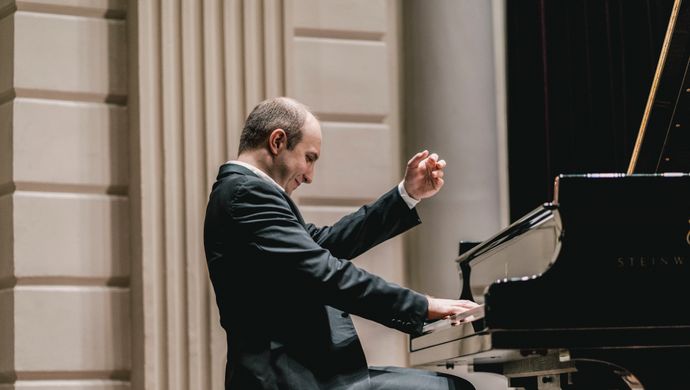 Alexander Gavrylyuk (©Marco Borggreve)